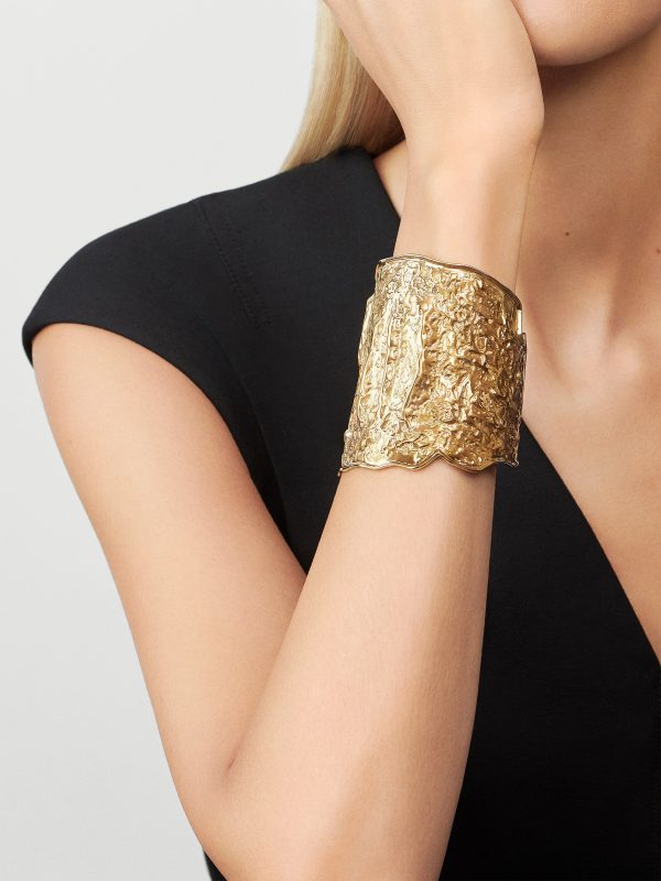 Etruscan inspiration cuff bracelet - Image 2