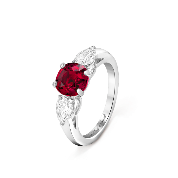 Motifs Pétales solitaire Ruby 2.03 cts