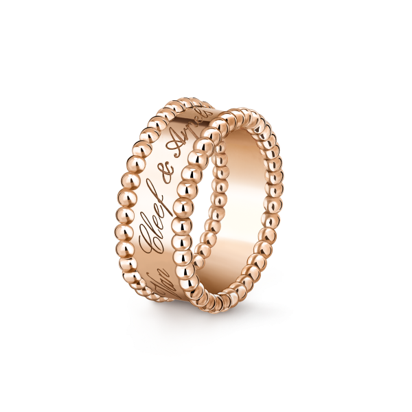 Perlée signature ring